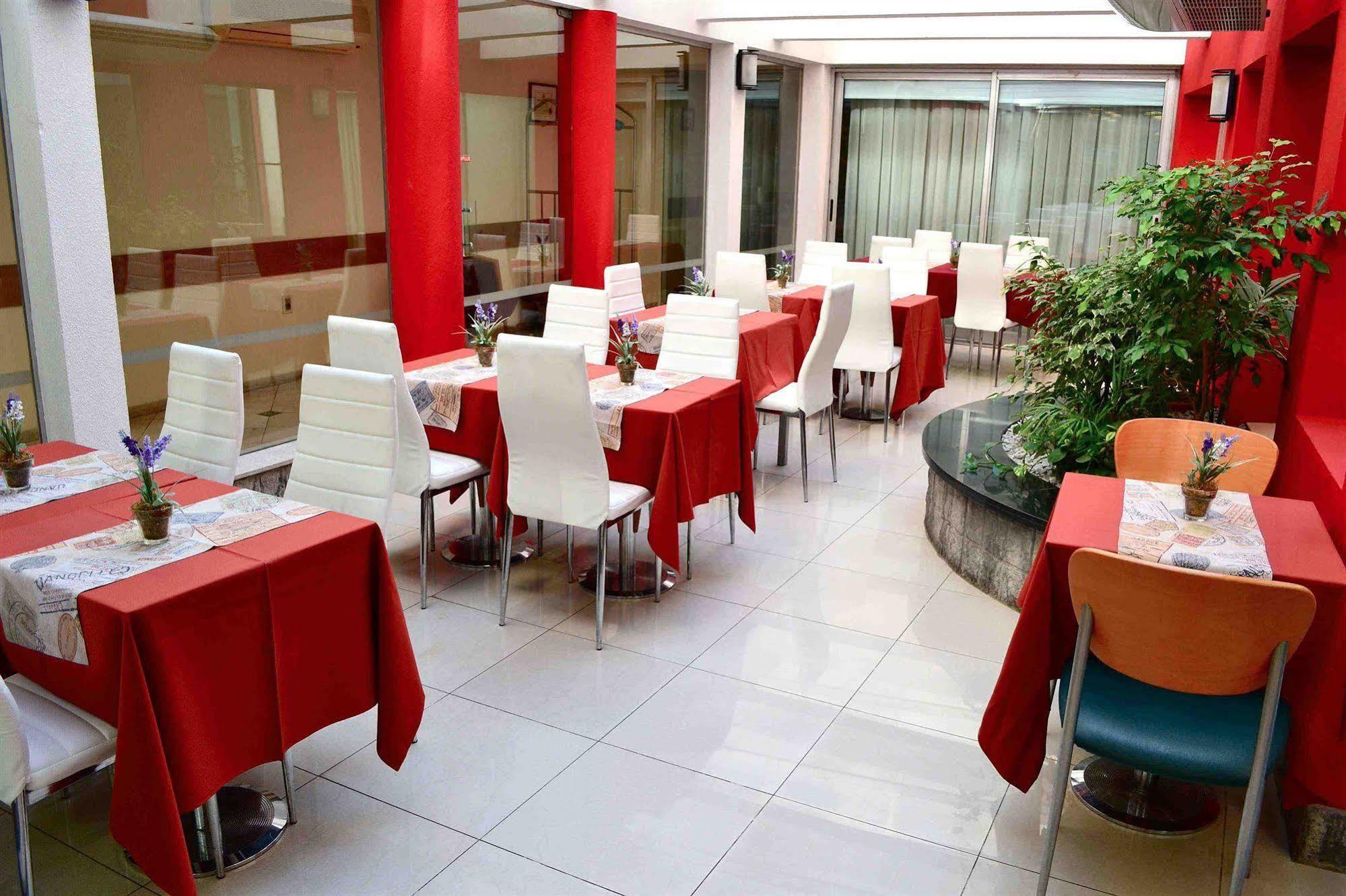 Armon Suites Hotel Montevideo Restaurante foto